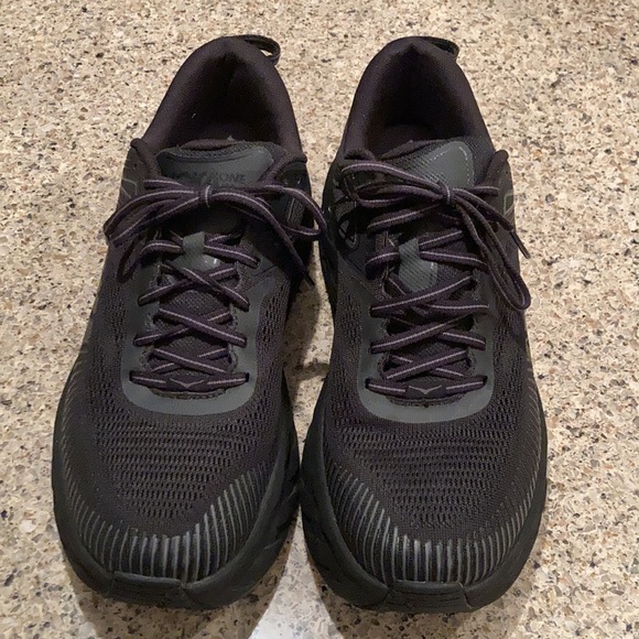 Men’s 11.5 2E (wide) Hoka Bondi 7 Black/Black - Picture 2 of 10